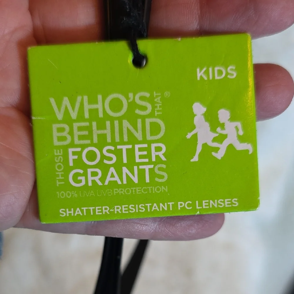 Foster Grant Kids Black Sunglasses